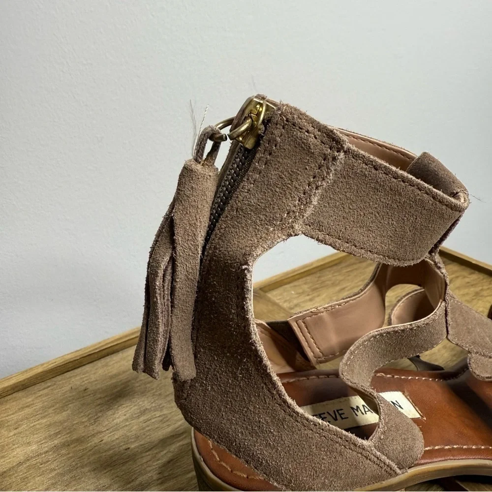 Steve Madden Daviss gladiator sandal in taupe suede